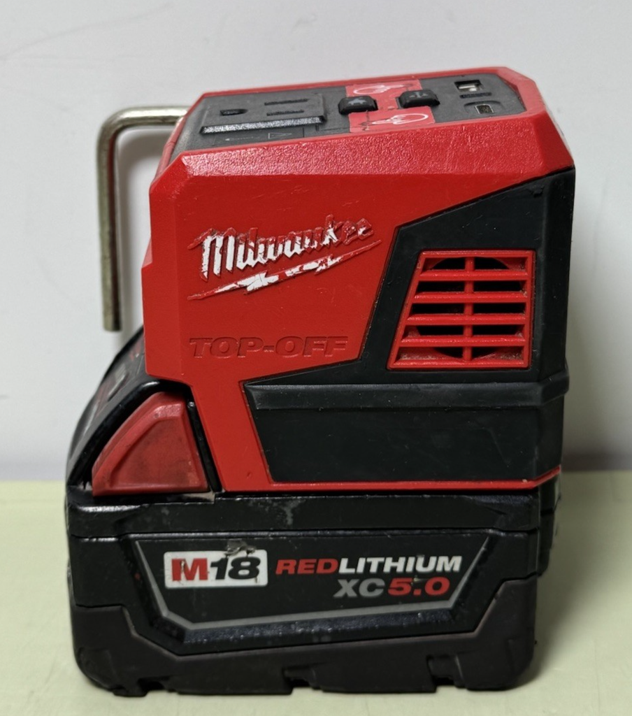 Milwaukee M18 175Watt Powered Compact Inverter 2846-20 w/Battery 5.0 Ah