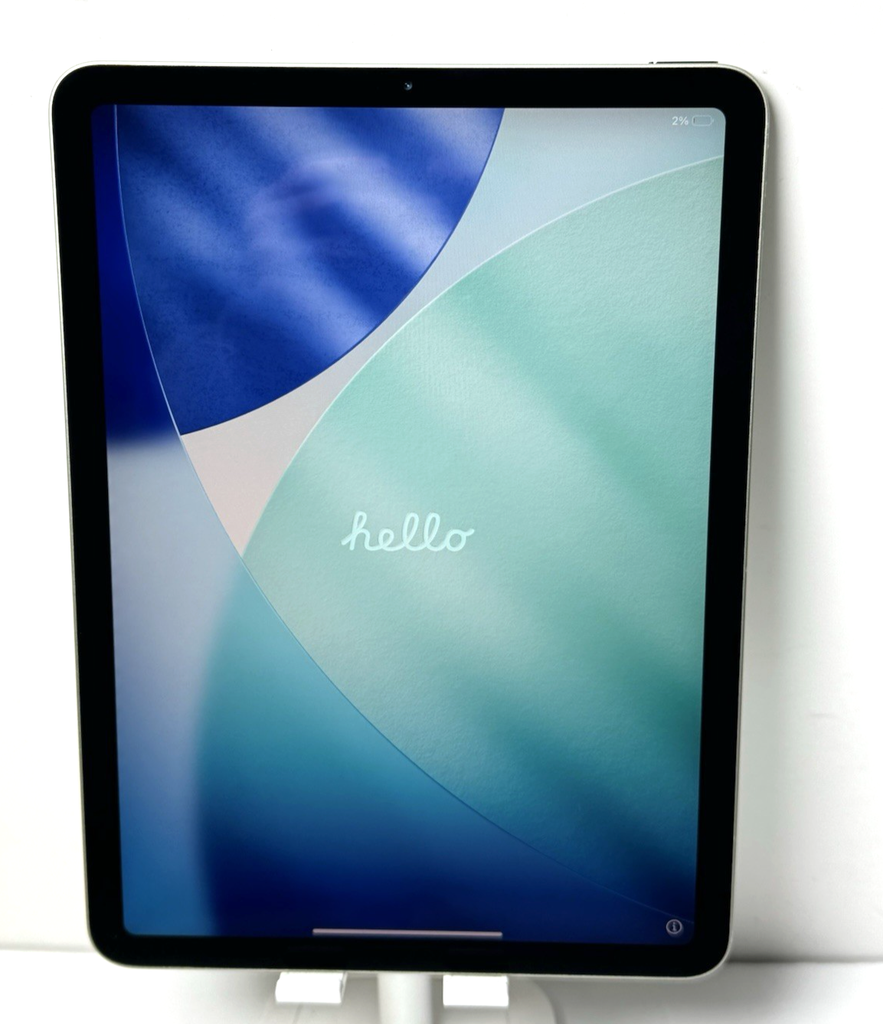 Apple iPad Air 10.9" 4th Gen  256GB  Wi-Fi, 79% battery