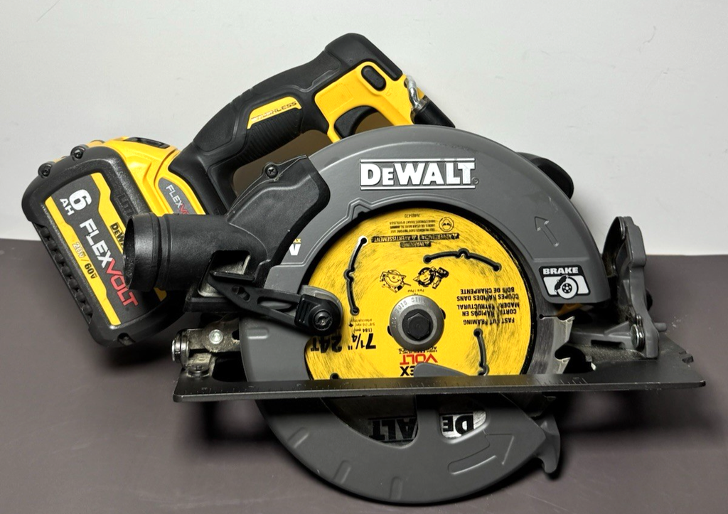 DeWalt FLEXVOLT 60V DCS575 Cordless 7-1/4 in. Circular Saw 6ah battery