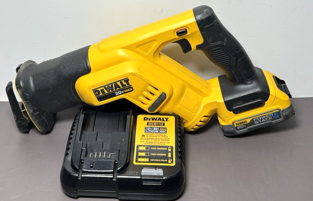 DEWALT DCS387 20V Max Cordless Compact Reciprocating Saw &battery and charger