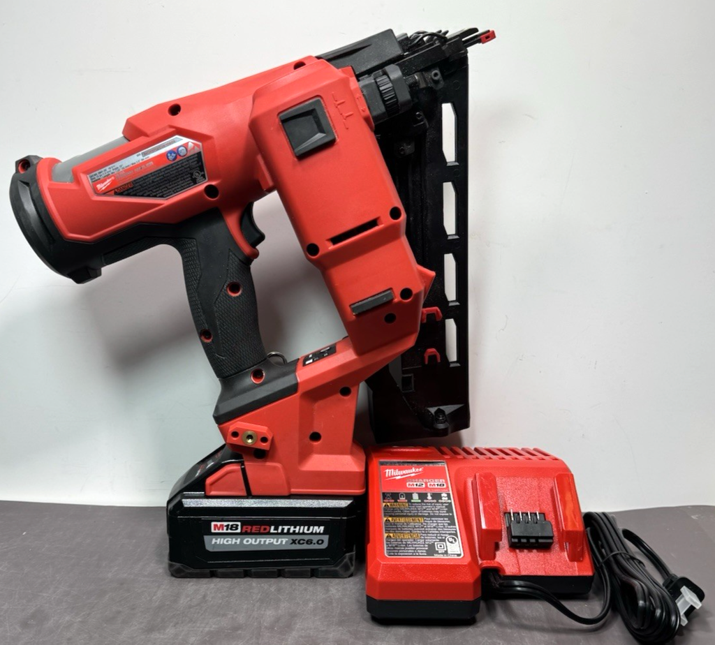 Milwaukee 2841-20 18V 16-Gauge Nail Gun w/6.0 Ah battery+charger
