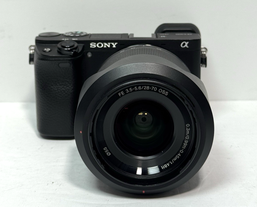 Sony Alpha A6400 Mirrorless Digital Camera 24.2 MP w/28-70mm lens-10,400 Shutter