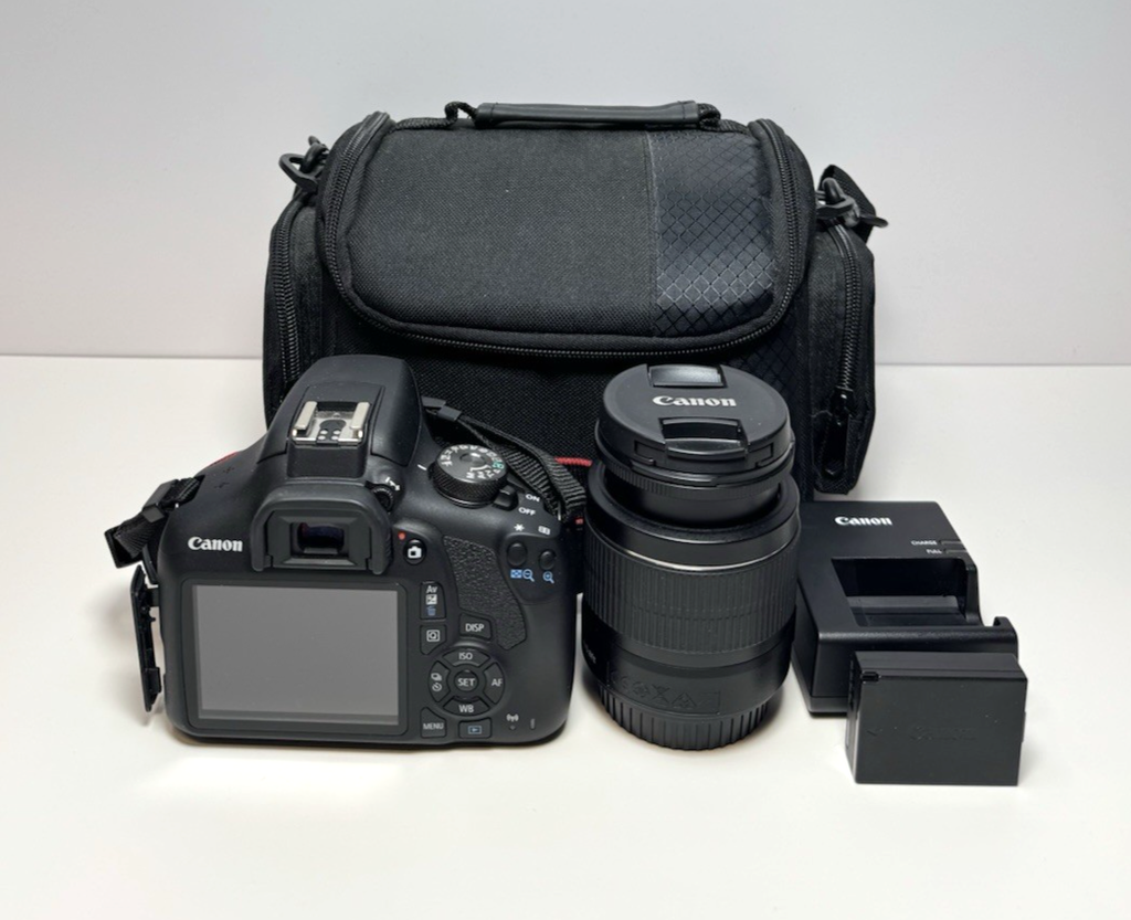 Canon EOS Rebel T7 DSLR Camera Kit w/ 18-55mm, battery, charger and carry case