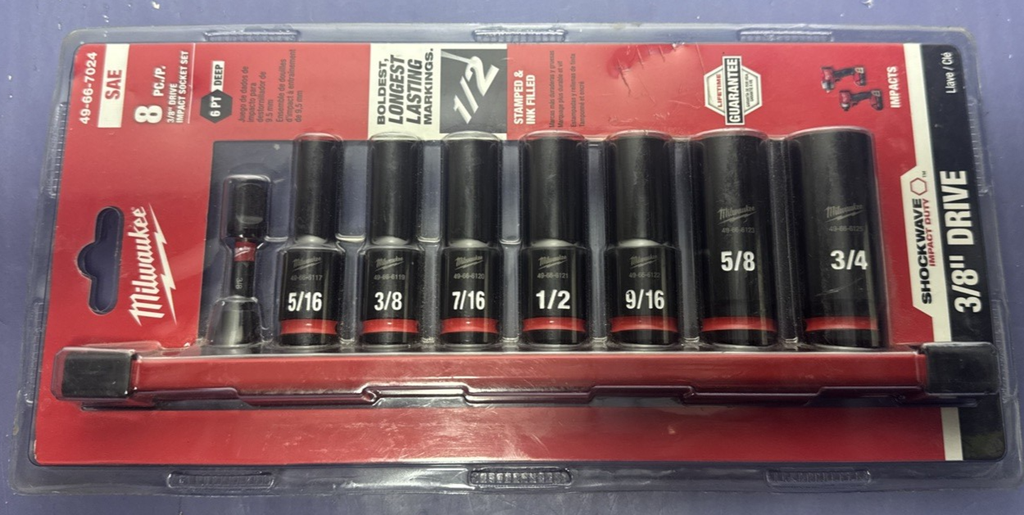 Milwaukee 49-66-7024 Shockwave Impact 3/8 in Drive 6 Point Socket Det of 8