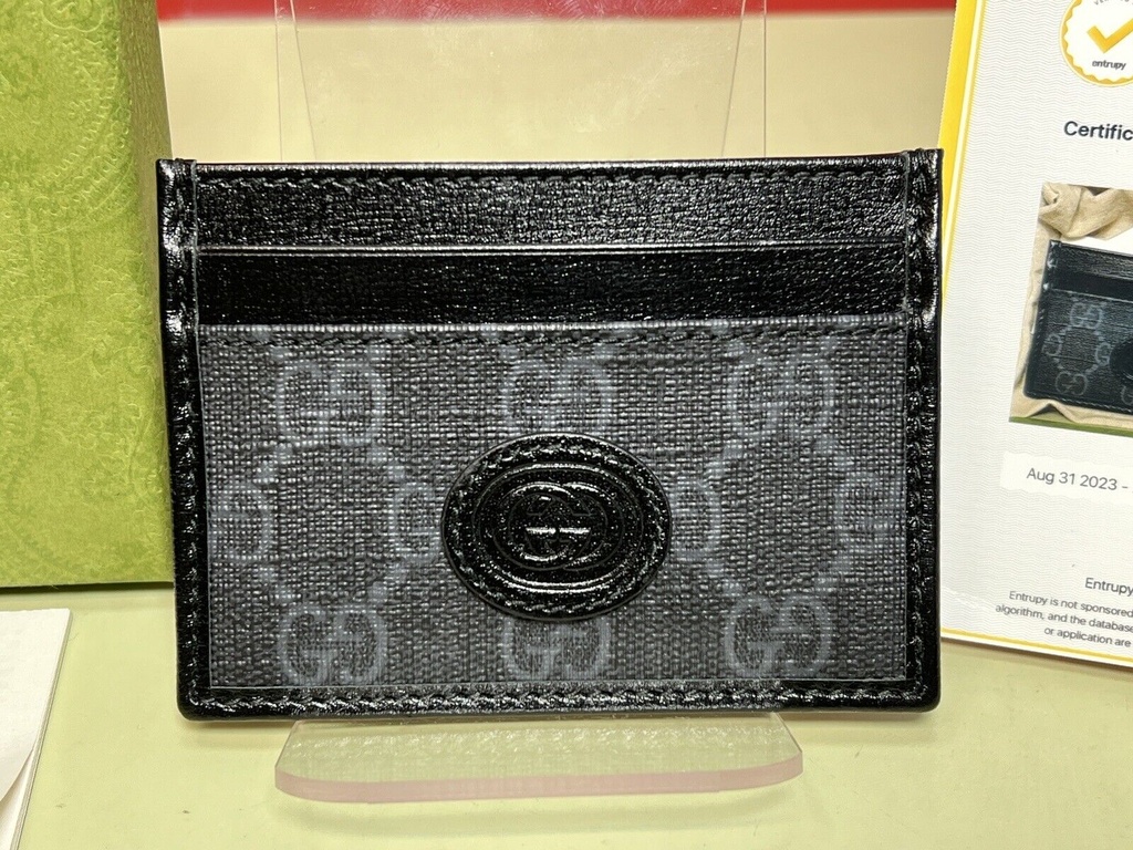 2023 Gucci GG Supreme Card Case / Authentic / Vintage appeal! / Entrupy Cert NEW