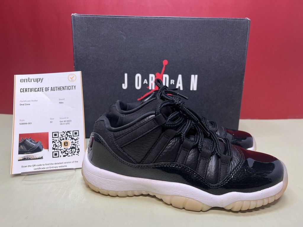 Nike Air Jordan 11 Retro Low GS '72-10' Black 528896-001  Sz 5Y CIB