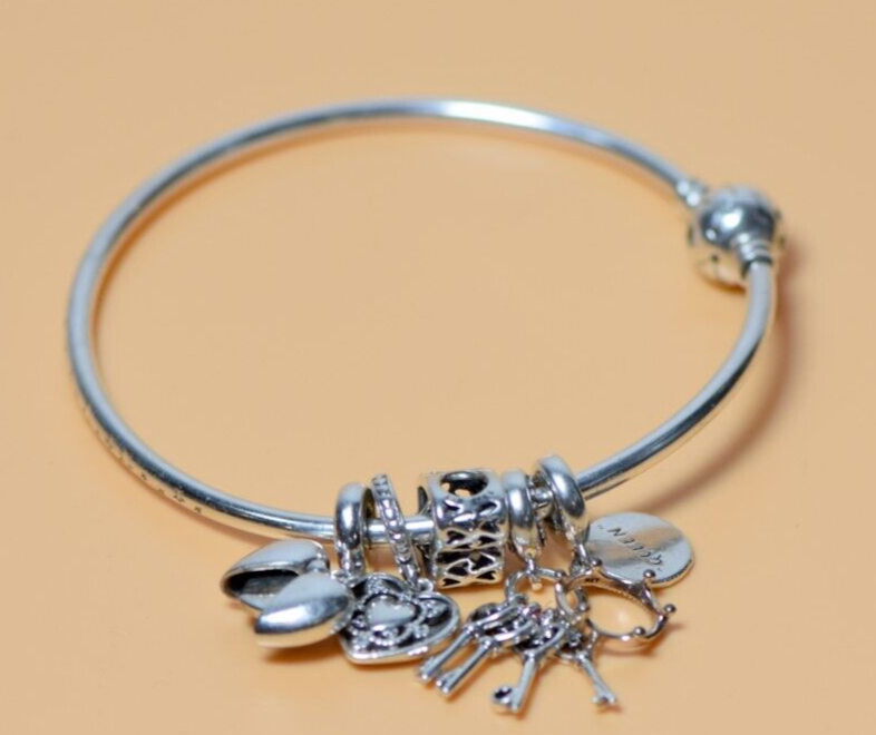 Pandora Bracelet 7.75" 5 Charms Strerling Silver - Queen & Family Theme
