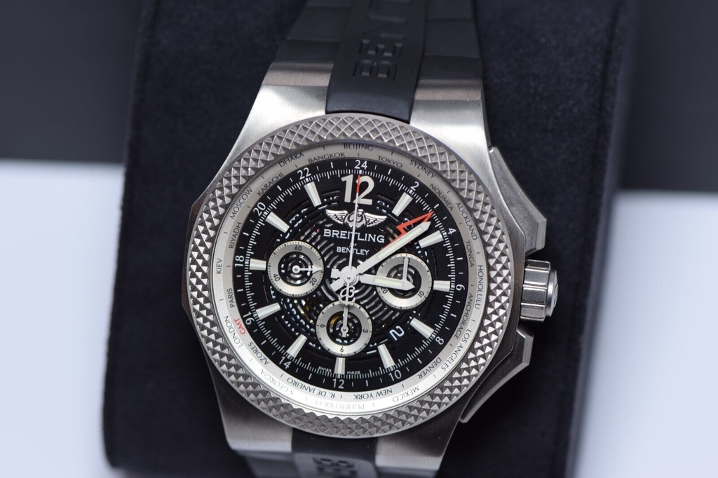 BREITLING Bentley GMT Light Body EB0432 Chronograph Automatic Men's Watch