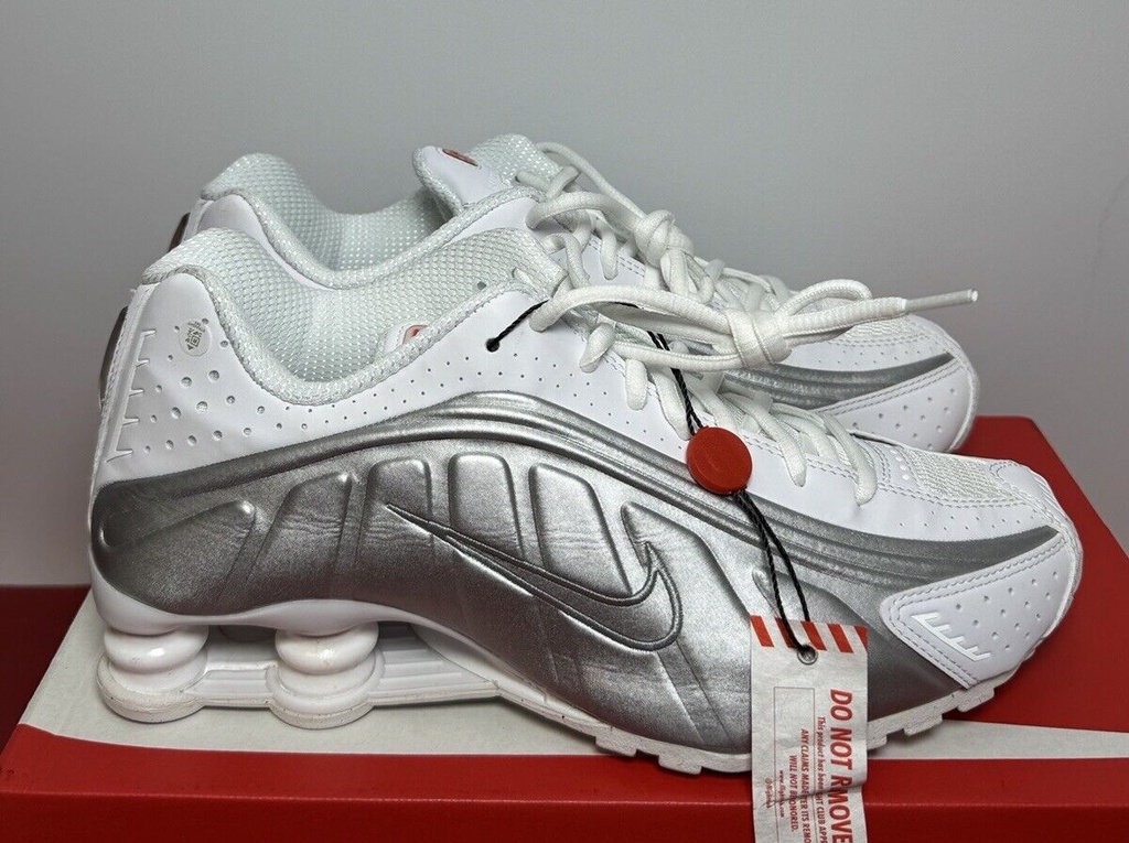 White Silver Nike Shox R4 Running Shoes AR3565 101 - Size 9 Women