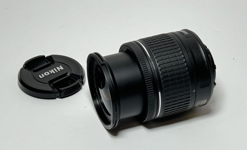 Nikon AF-S DX Nikkor 18-55mm 1:3.5-5.6G VR Lens