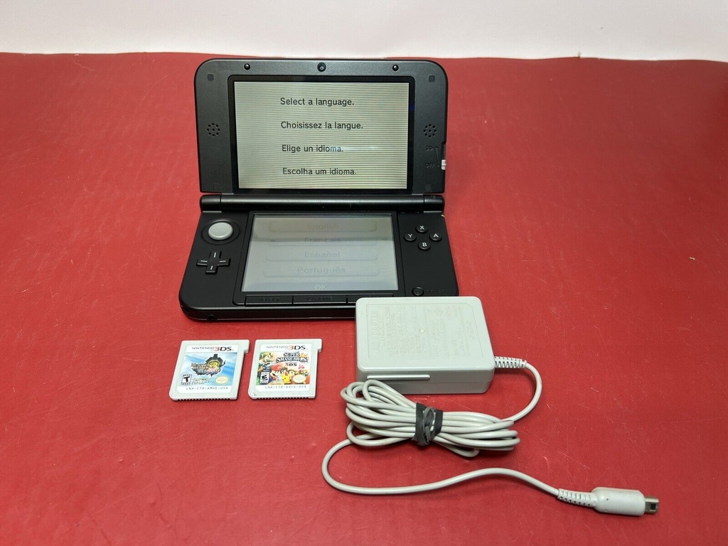 Nintendo 3DS XL Red/Black SPR-001 W/STYLUS, CHARGER, AND GAMES! CLEAN!!