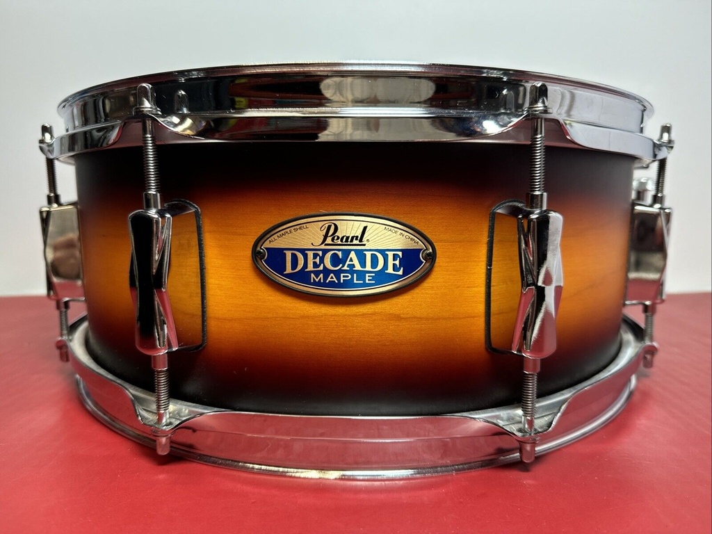 Pearl Decade Maple 14"x5.5" Snare Drum Classic Satin Amburst