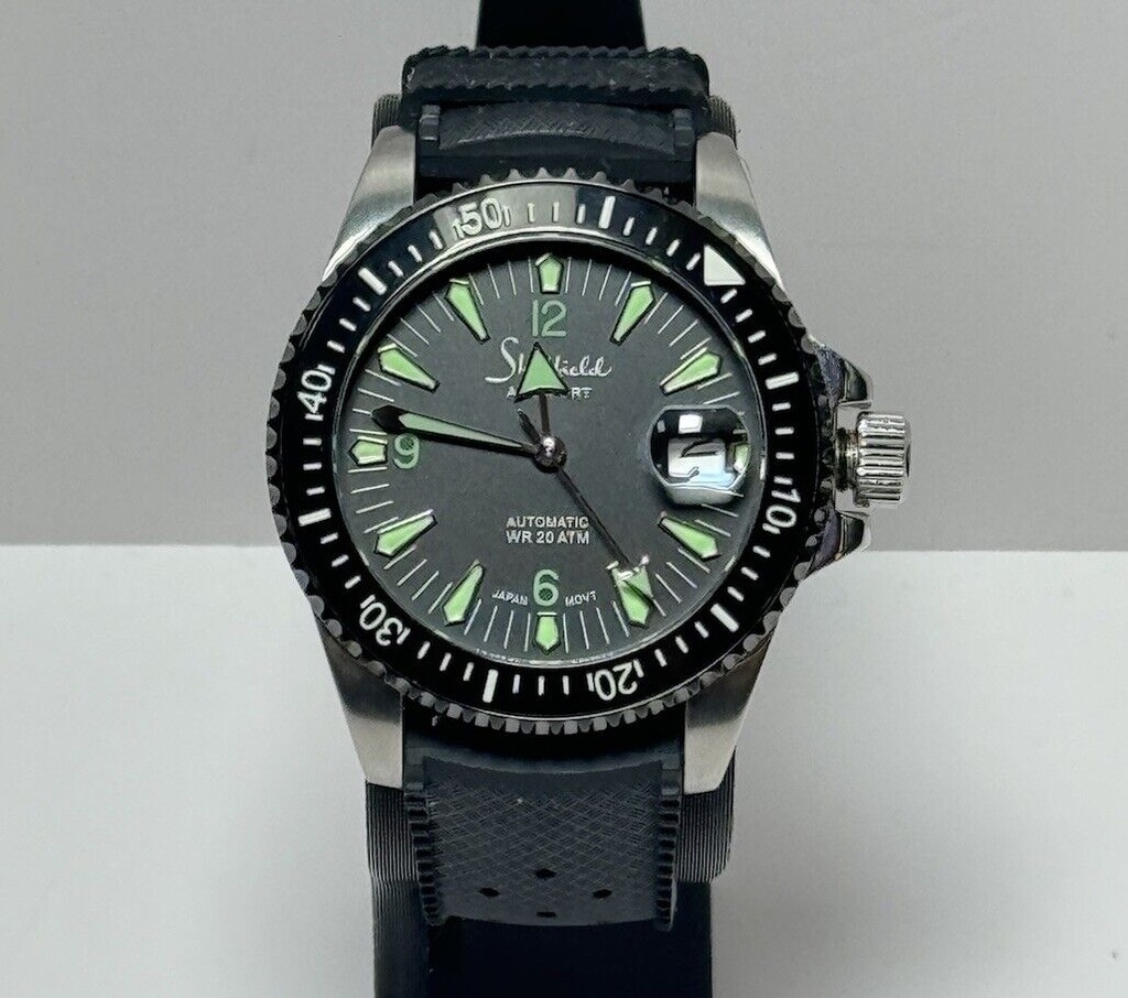 Sheffield Diver 1A Automatic Watch: Seiko NH35 Automatic movement