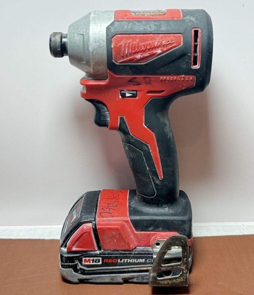 Milwaukee 2850-20 M18 Cordless Brushless 1/4" Impact Driver w/M18 2.0Battery