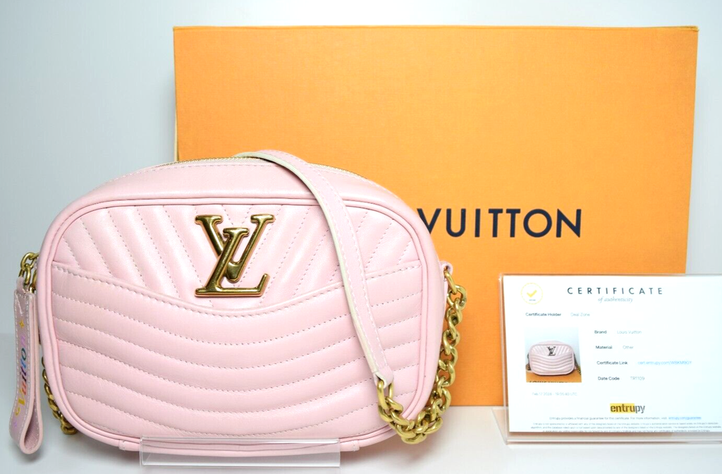 Louis Vuitton New Wave Camera Shoulder Bag Pink Quilted Leather