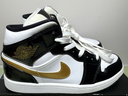 [9178-3] Jordan 1 Mid SE Patent Black Gold Size 9 - Preowned