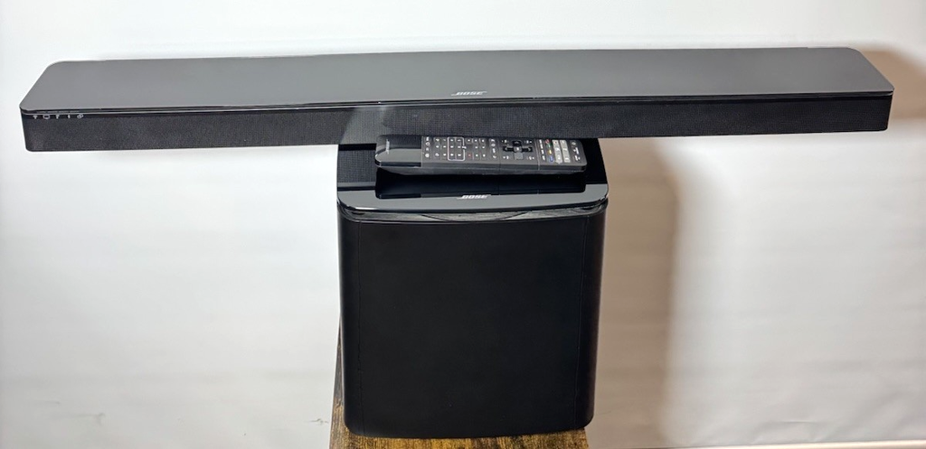 Bose SoundTouch 300 Soundbar & Acoustimass 300 Sub Woofer w/ Remote Controller