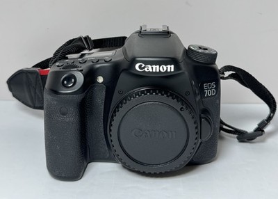 Canon EOS 70D 20.2MP Digital SLR Camera - Black (Body Only) w bag/charger/batt
