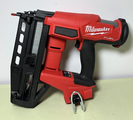 [12138-1] Milwaukee 3020-20 M18 Fuel Brushless 16 Gauge Straight Finish Nailer-Tool only