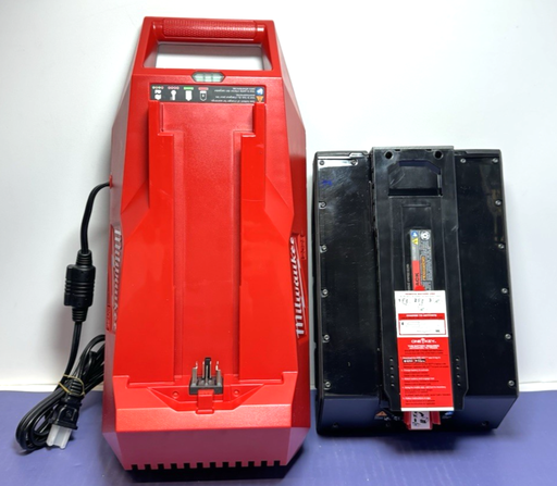 [13769-1] Milwaukee MXFXC406 + MXFC Fuel Lithium-Ion Battery and Charger - Open Box
