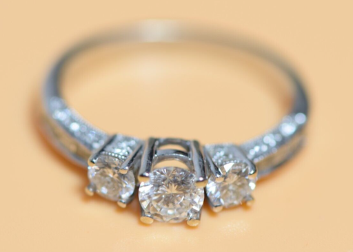 [4486-4] Diamond Ring White Gold 14k Size 5.75