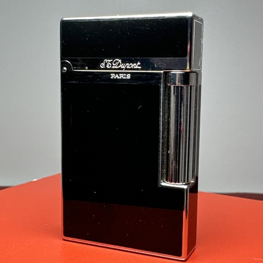 [0] S.T. Dupont Lighter Line 2 Montparnasse Lacquer Silver Color With Original Box