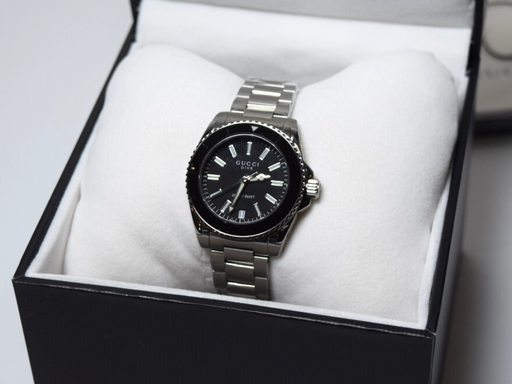 [9930-1] Gucci YA136403 Dive 32MM Women's Stainless Steel Watch - Brand New