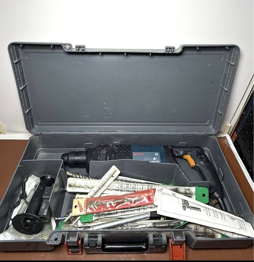 [8486-2] Bosch 11224VSR-46 7/8 In. SDS-plus Bulldog Rotary Hammer