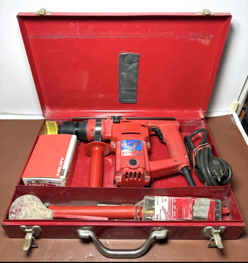 [8486-1] Milwaukee 1" Rotary Hammer Drill Corded 5362-1  Hawk Metal Case