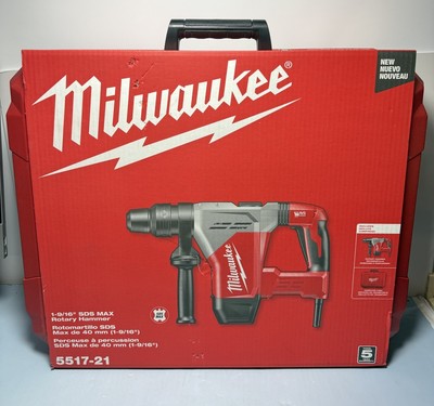 [10299-2] Milwaukee 5517-21 120V 1-9/16" SDS Max AVS Corded Rotary Hammer,