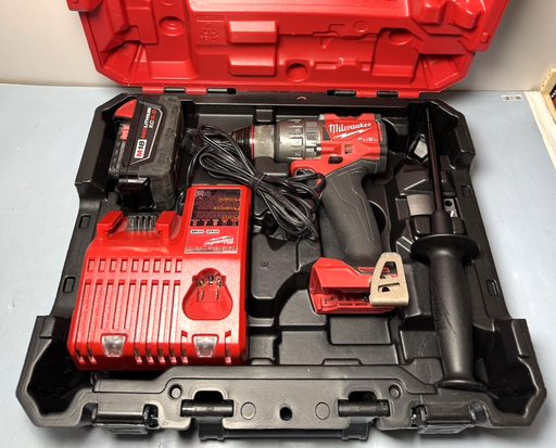 [10665-2] Milwaukee 2903-22 M18 FUEL 18V 1/2" Cordless Li-Ion Drill/Driver Kit