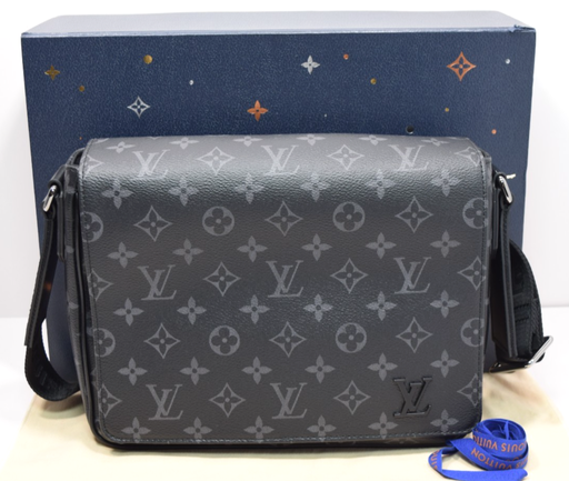 [11075-1] Louis Vuitton District PM Monogram Eclipse Messenger Bag M46255 w/LV Holiday Box